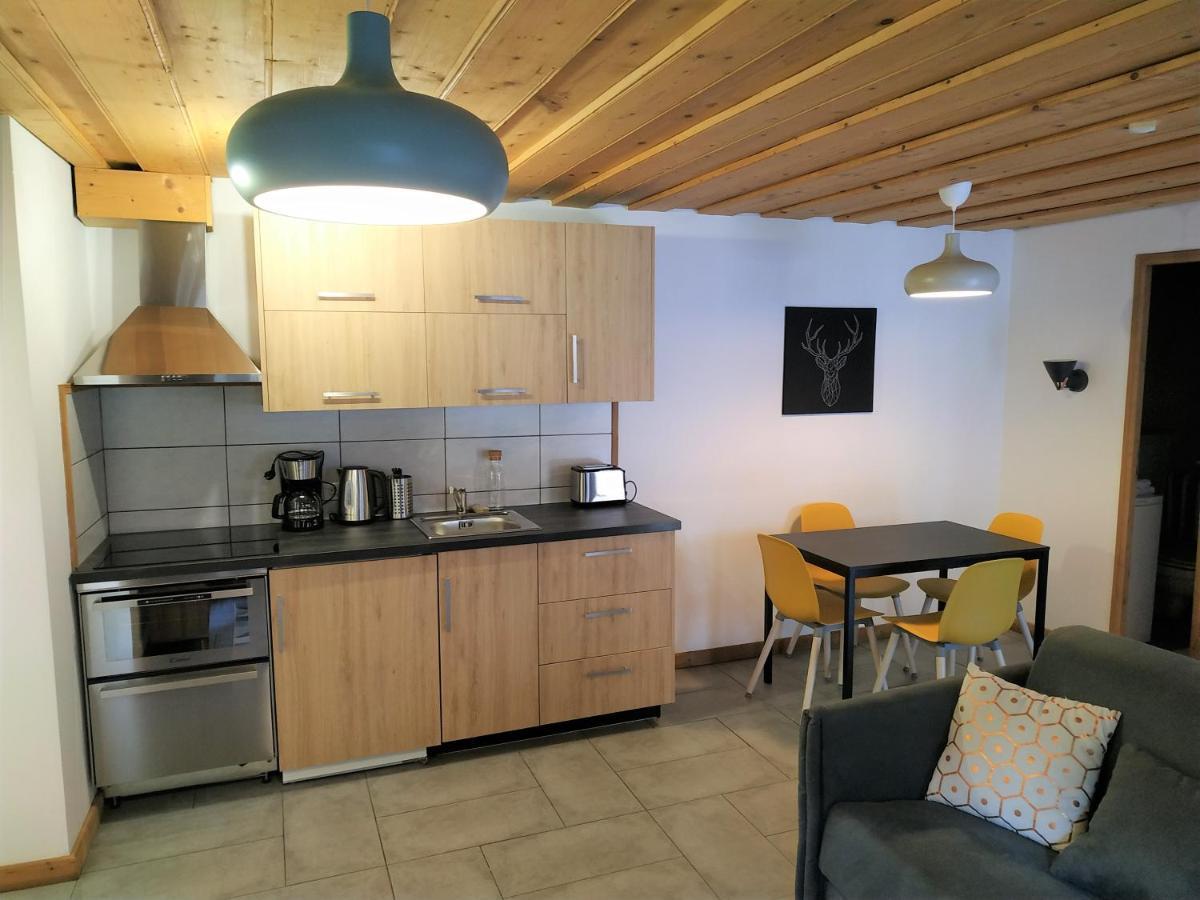 Appartement Dans Ferme Renovee Au Coeur Du Grand Massif Sixt-Fer-a-Cheval Exterior photo
